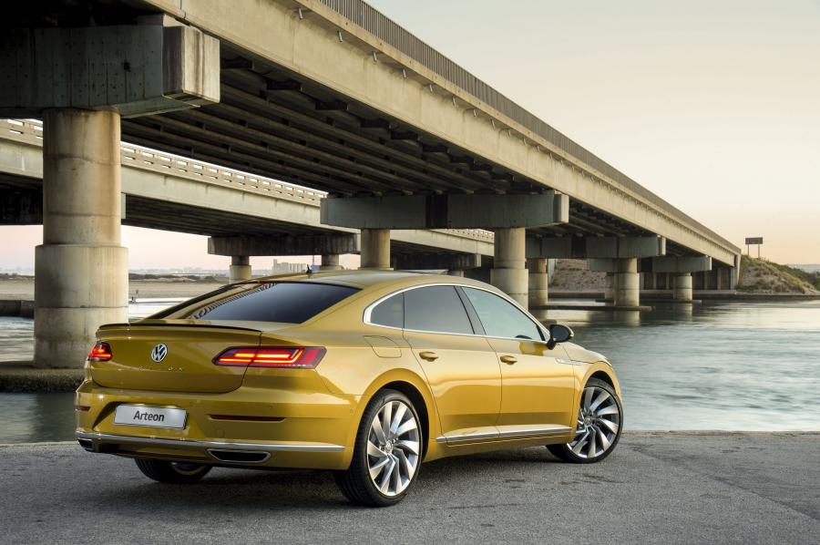  Volkswagen Arteon R-Line 2018 года  (ZA) (фото 25 из 25)